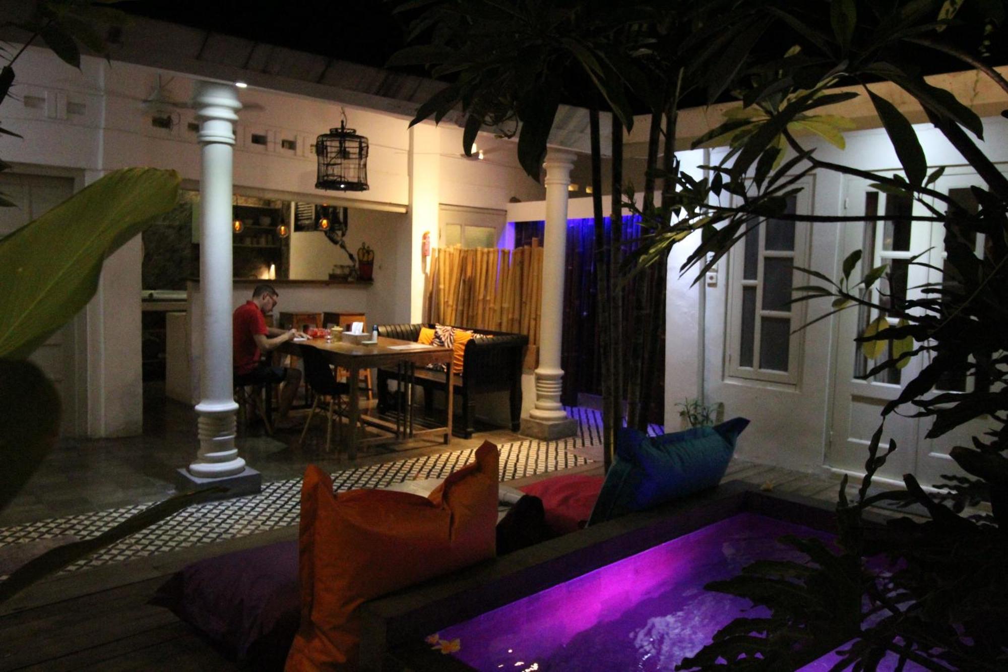 Appartamento The Patio Yogya Yogyakarta Esterno foto